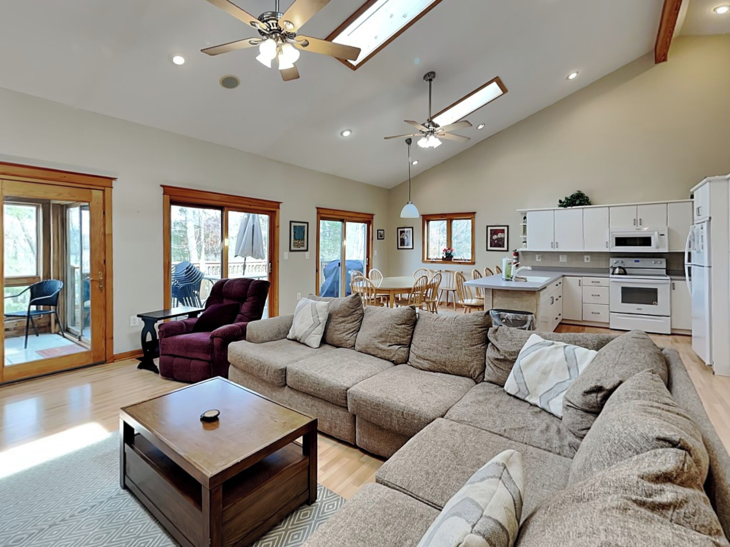 House (5 Bedrooms) | Property amenity