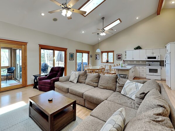 House (5 Bedrooms) | Property amenity