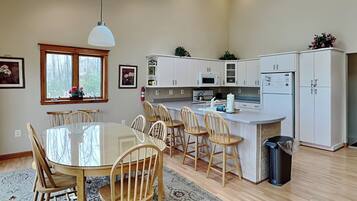 House (5 Bedrooms) | Property amenity