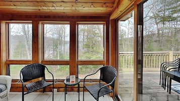 House (5 Bedrooms) | Property amenity