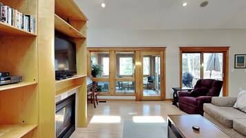 House (5 Bedrooms) | Property amenity