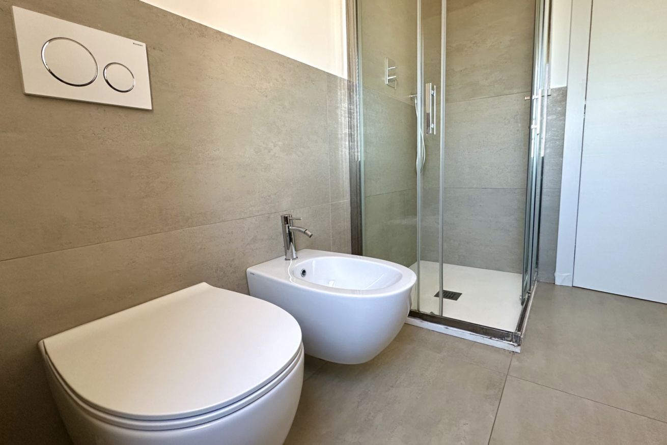 Bruser, bidet, håndklæder