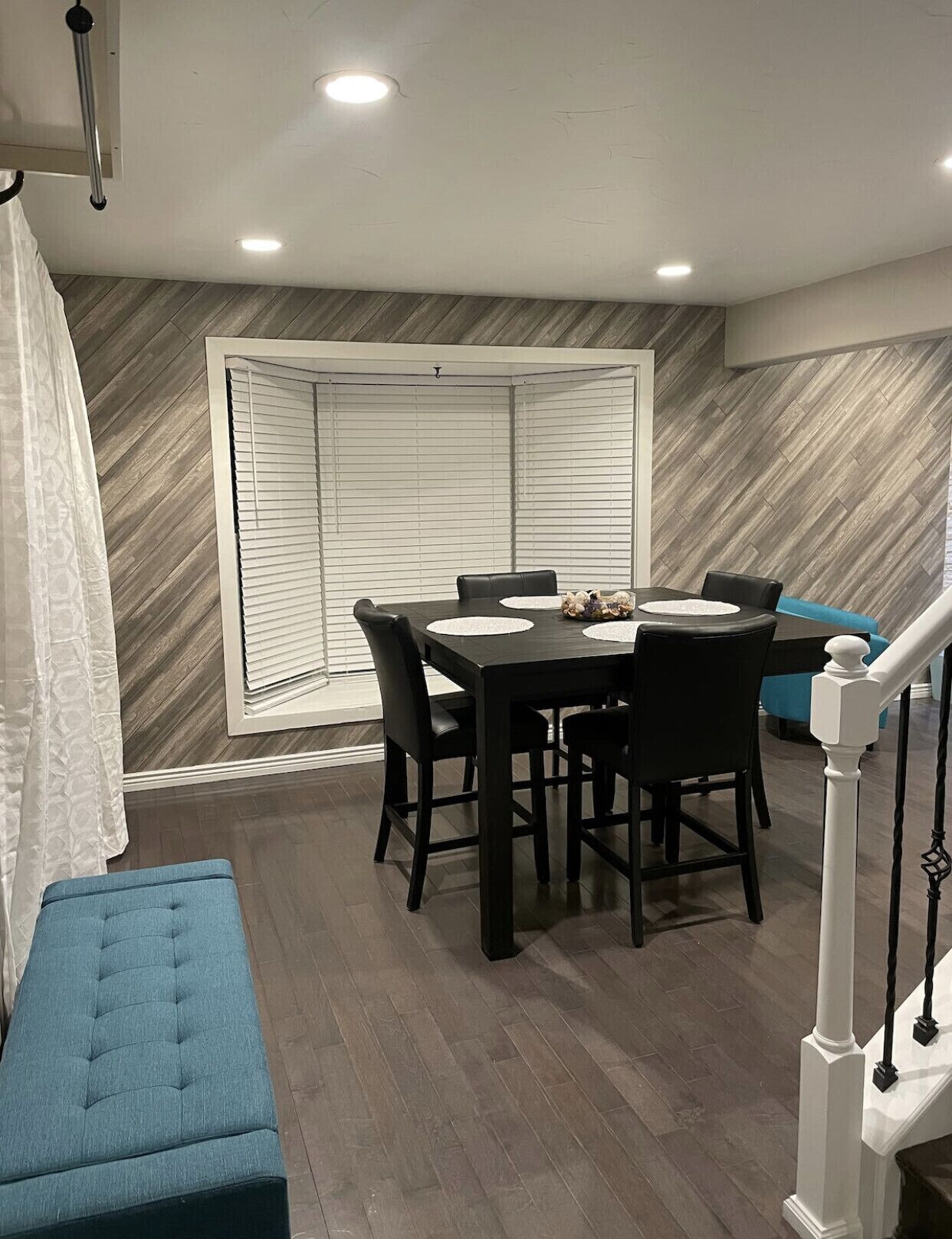 Modern 5 bedroom Home w/ stunning Mountain Views