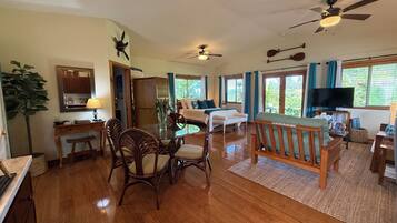 Smart TV, books, stereo