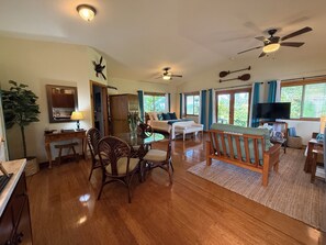 Smart TV, books, stereo