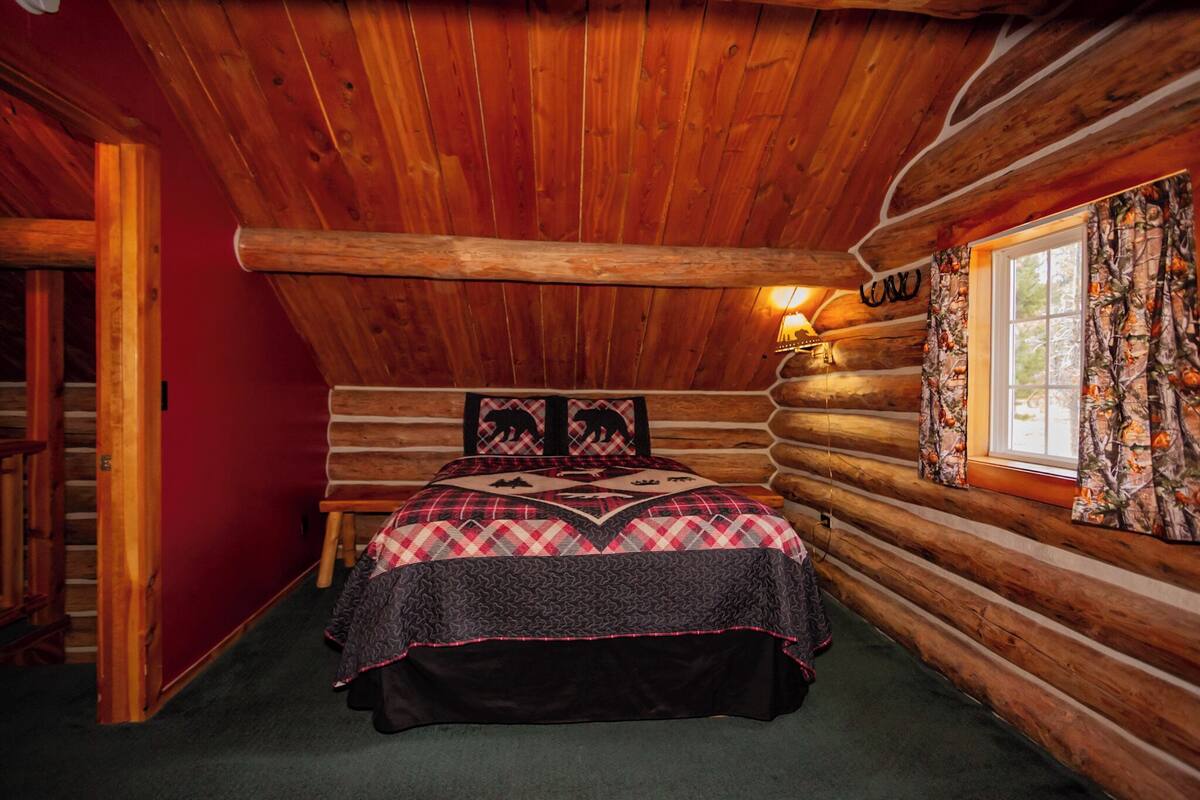 Family Cabin, Patio, Mountain View