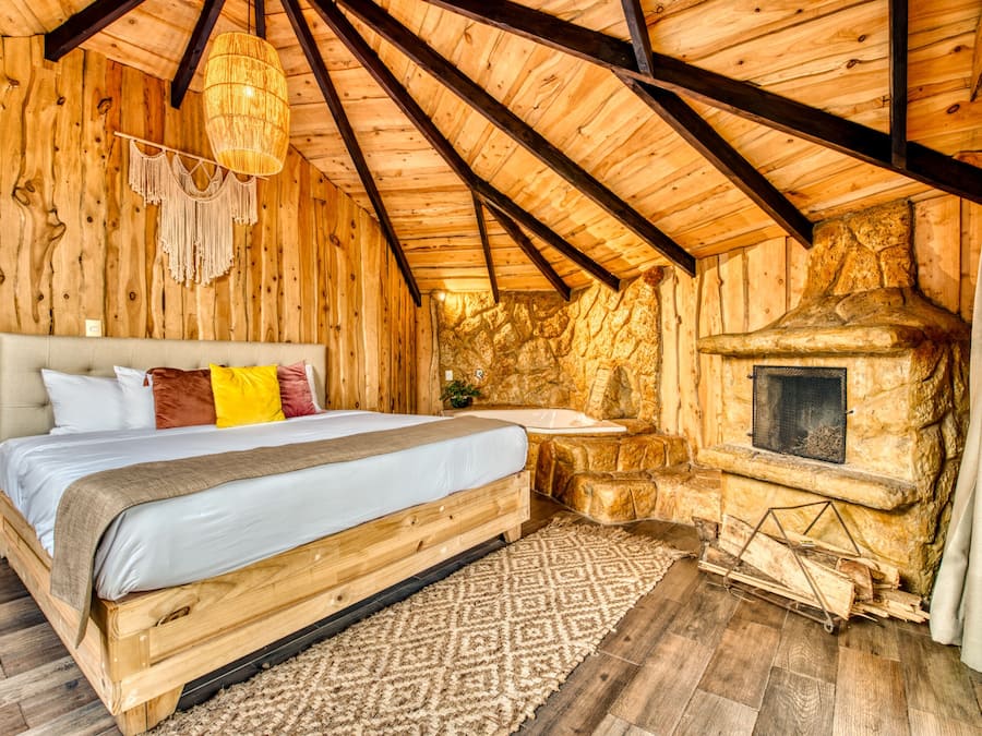 Cabana Deluxe | Roba de llit d'alta qualitat, cobrellits i escriptori