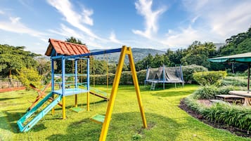 Children’s play area – outdoor