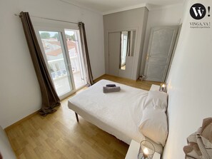 3 slaapkamers, reisbedje, gratis wifi, beddengoed