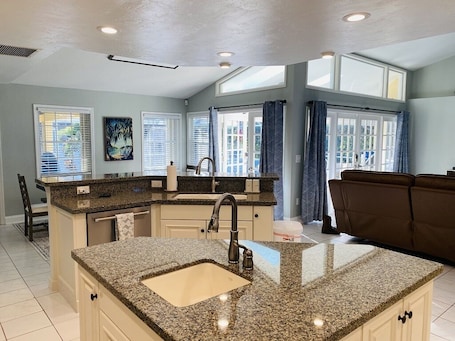 Interior. Cheerful 4-Bedroom 2- Bathroom house with a pool