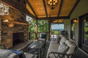 House (5 Bedrooms) | Property amenity - Above it All by Taylor Made Deep Creek (McHenry)