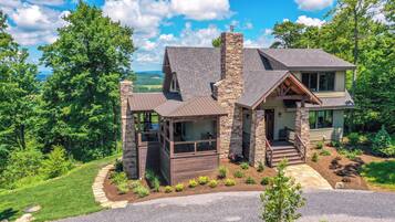 House (5 Bedrooms) | Property amenity