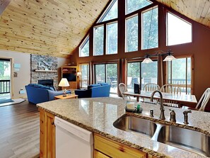 Property amenity - Almost Paradise by Taylor Made Deep Creek (McHenry)