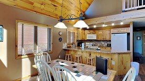 House (5 Bedrooms) | Property amenity