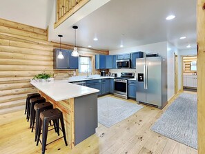 Casa (5 Bedrooms) | Servicio de la propiedad