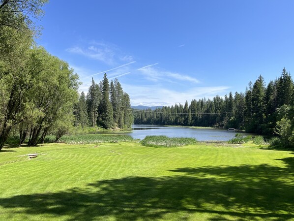 Golf - Cozy loft on Hayden Lake, near Silverwood, 15m to Coeur d Alene, Private events (Hayden)