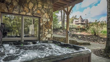 Casa (5 Bedrooms) | Servicio de la propiedad