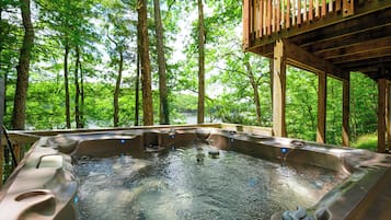 House (5 Bedrooms) | Property amenity