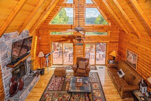 House (5 Bedrooms) | Property amenity