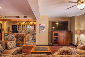 House (5 Bedrooms) | Property amenity - Altitude Adjustment by Taylor Made Deep Creek (McHenry)