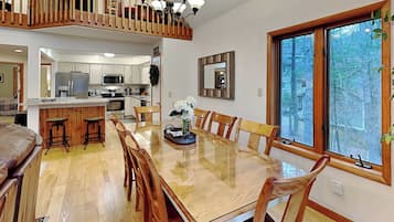 Casa (5 Bedrooms) | Servicio de la propiedad