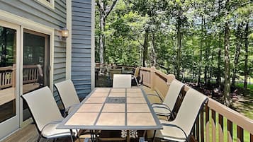 House (5 Bedrooms) | Property amenity