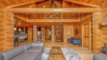 Casa (5 Bedrooms) | Servicio de la propiedad