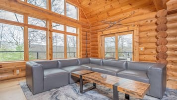 Casa (5 Bedrooms) | Servicio de la propiedad