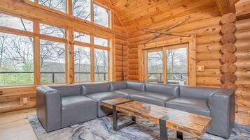 Rumah (5 Bedrooms) | Fasilitas properti