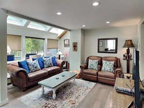 House (3 Bedrooms) | Front of property