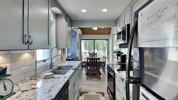 House (3 Bedrooms) | Property amenity