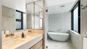 Bathtub