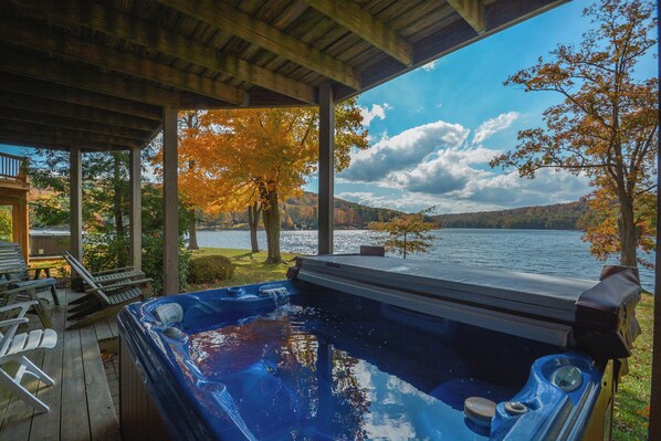 House (6 Bedrooms) | Property amenity - At Lake's Edge by Taylor Made Deep Creek (McHenry)