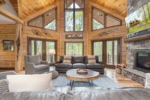 House (5 Bedrooms) | Property amenity