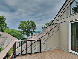 House (3 Bedrooms) | Property amenity