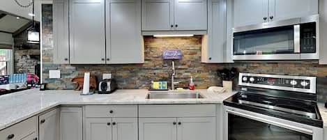 House (3 Bedrooms) | Property amenity