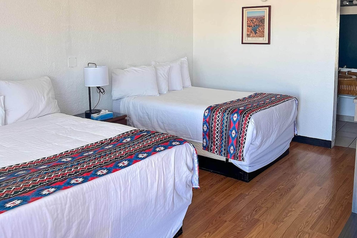 Habitació doble bàsica | Cortines opaques, wifi gratuïta i roba de llit