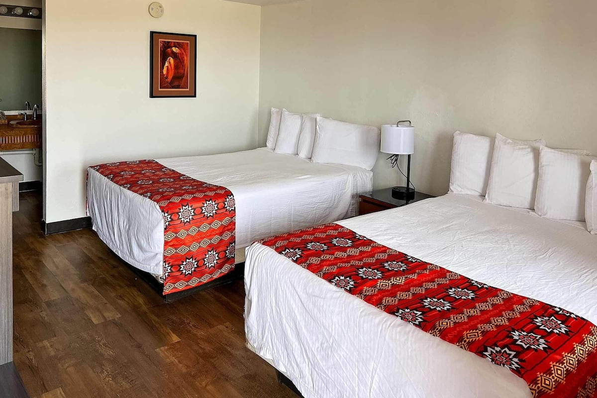 Habitació doble bàsica | Cortines opaques, wifi gratuïta i roba de llit