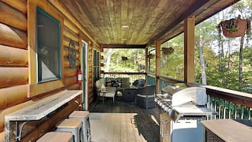 House (2 Bedrooms) | Property amenity