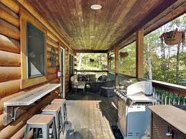 House (2 Bedrooms) | Property amenity