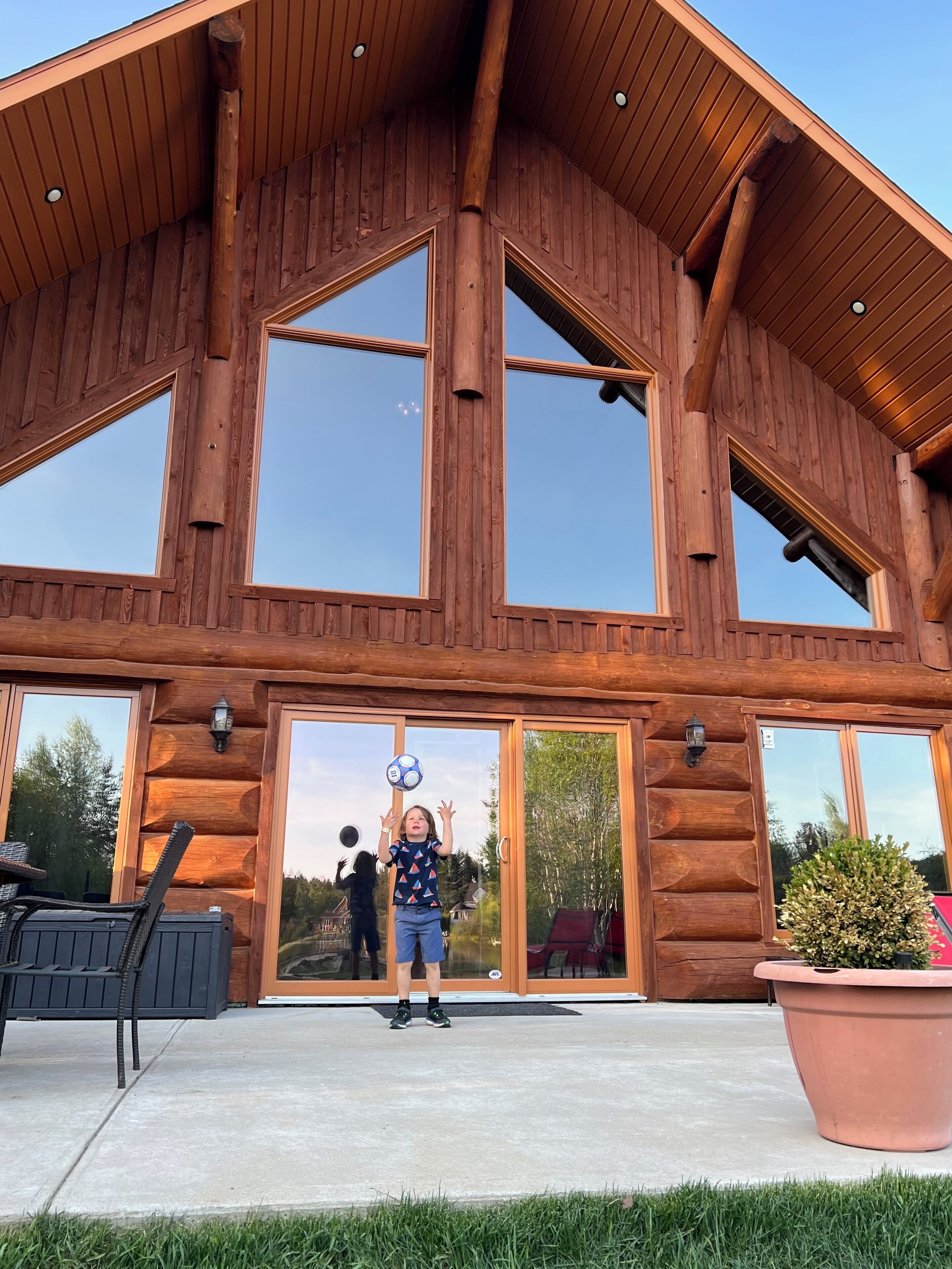 Le Jadanie Chalet - log chalet, beach front