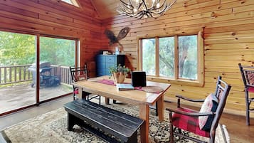 House (5 Bedrooms) | Property amenity