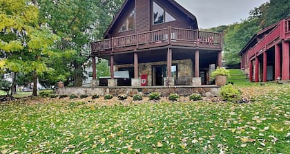 Bear Hollow Lodge by Taylor Made Deep Creek
