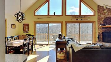 Casa (4 Bedrooms) | Servicio de la propiedad