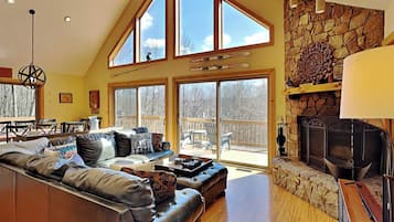 House (4 Bedrooms) | Property amenity