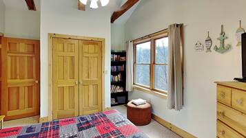 Casa (4 Bedrooms) | Servicio de la propiedad