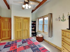 House (4 Bedrooms) | Property amenity