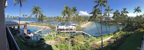 All in Japanese 🇯🇵 Located on the dry side of Waimea, the sunset and the wonderful sea view