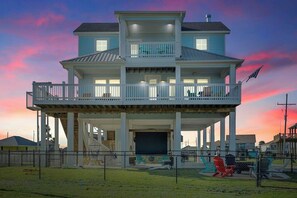 Unclassified image, 3 of 42, button