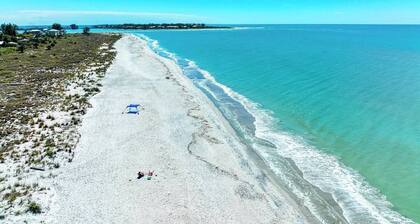 360* Views at "LGI Paradise" ~ Screened Porch w/ Hot Tub, Golf Cart included